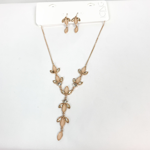 NWT Dainty Soft Pink, Silver & Gold Necklace & Earring Set - Picture 3 of 6